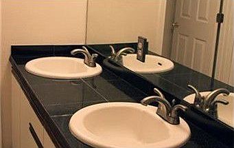Master bathroom (second floor)