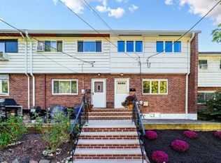 41 Edgewater Pl, Edgewater, NJ 07020