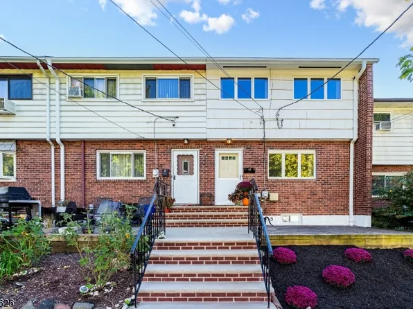 41 Edgewater Pl, Edgewater Boro, NJ 07020