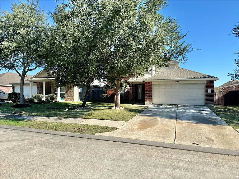 2911 Silver Shore Ln — Photo 1