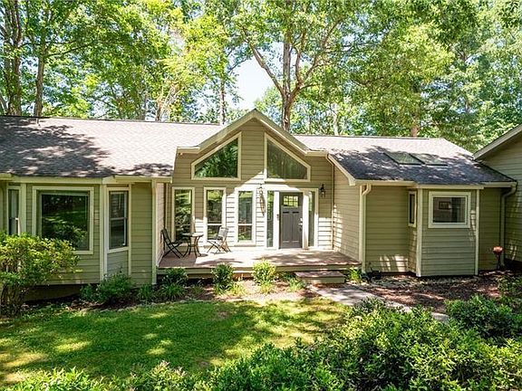 3rd image of 3471 Stone Dr
