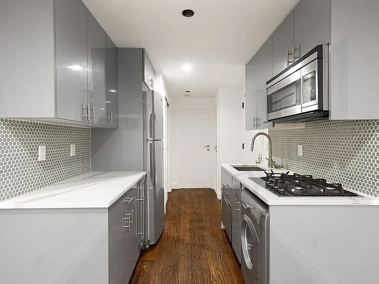 192 1st Ave #5 — Photo 6