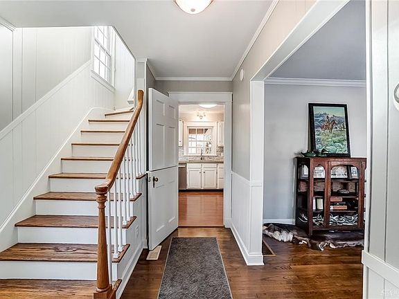 5th image of 314 Telford Ave