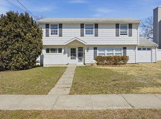 199 N Delaware Avenue, Massapequa, NY 11758