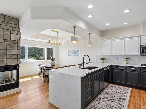 5th image of 561 Ridgeside Drive