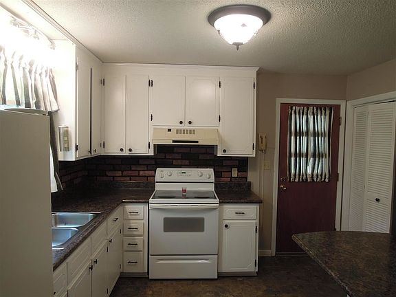 2nd image of 310 Brookwood Dr