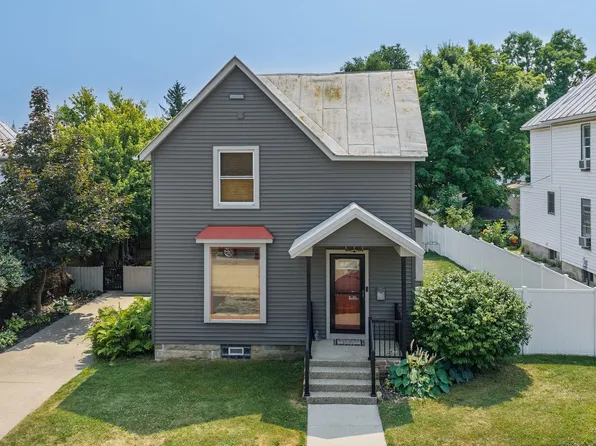 220 3rd St, Baraboo, WI 53913