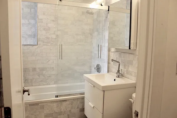 Rented by Vertical Real Estate LLC | media 5