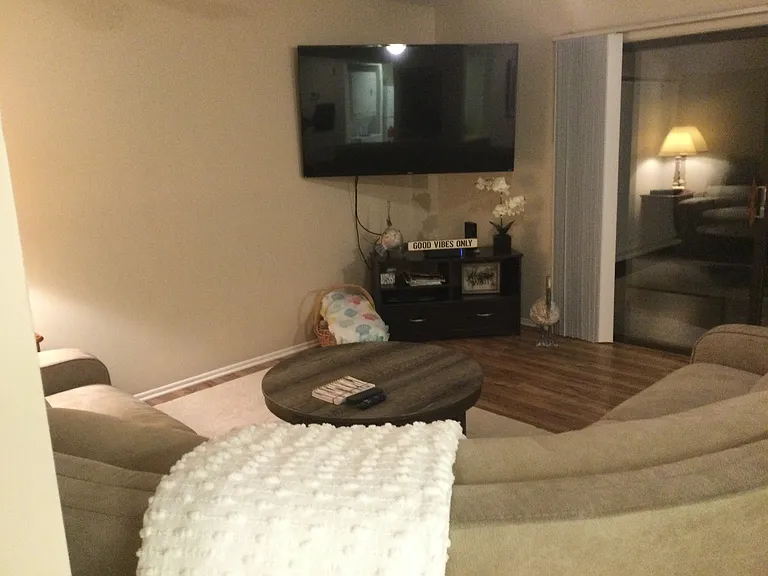 619 Midway Dr #B — Photo 4