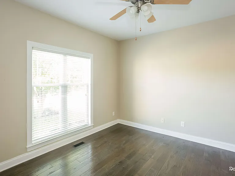 1402 Troon Dr — Photo 13