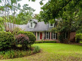 847 Law Ln, Mount Pleasant, SC 29464