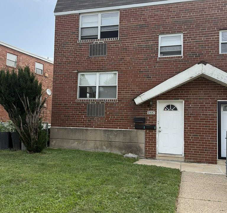 1st image of 9447 Lansford St