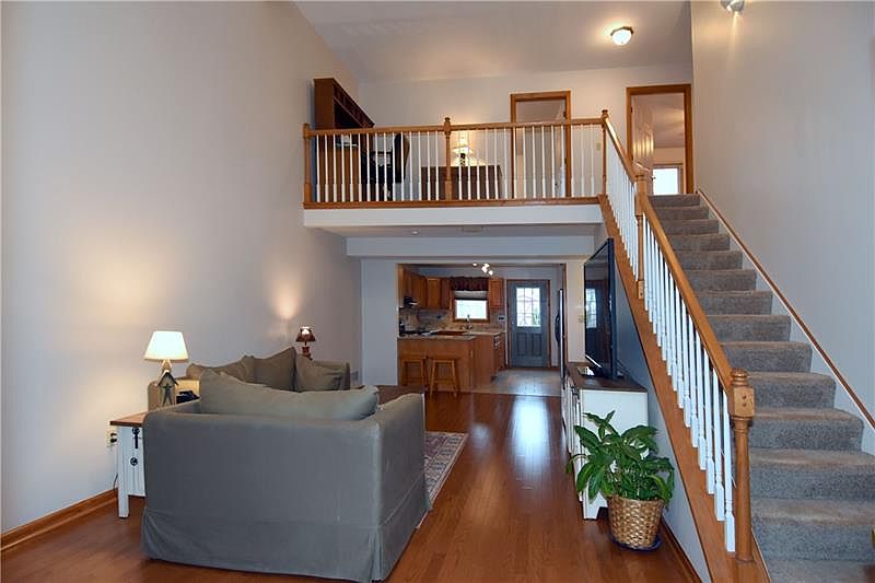 111 Cambria Hill Dr E, Tarentum, PA 15084 Zillow