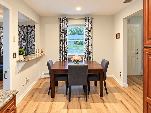 3rd image of 206 Quadara Blvd