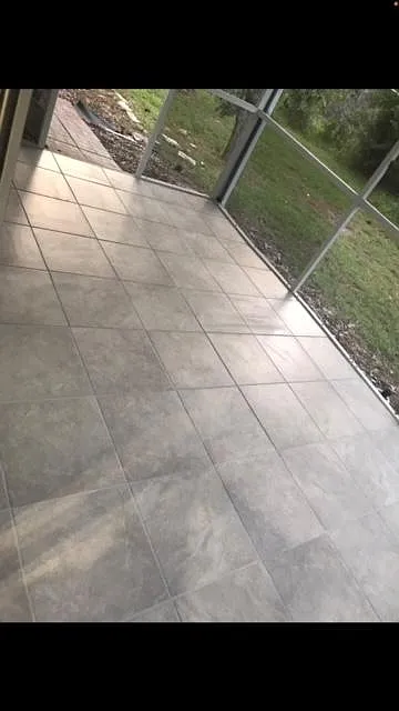 screen patio - 5899 W Oak Park Blvd