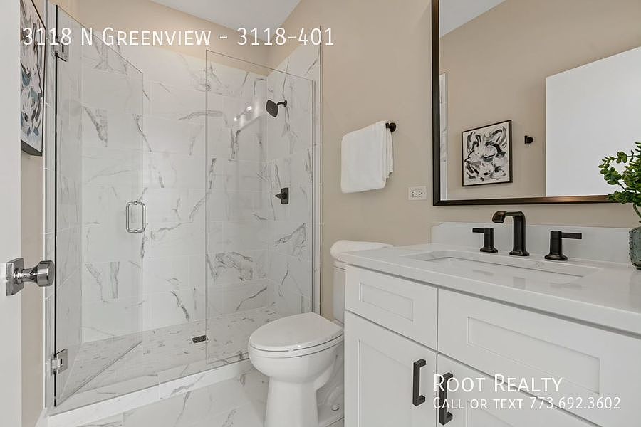 1st image of 3118 N Greenview Ave #401