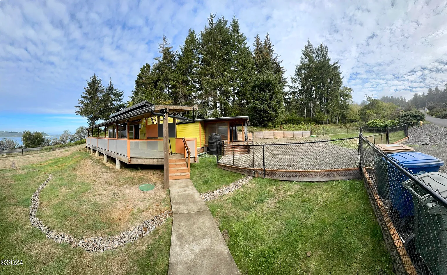 30 SE Yaquina View Dr photo 1