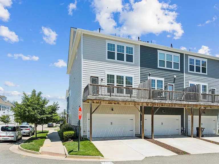 1550 Green Hill St — Photo 24