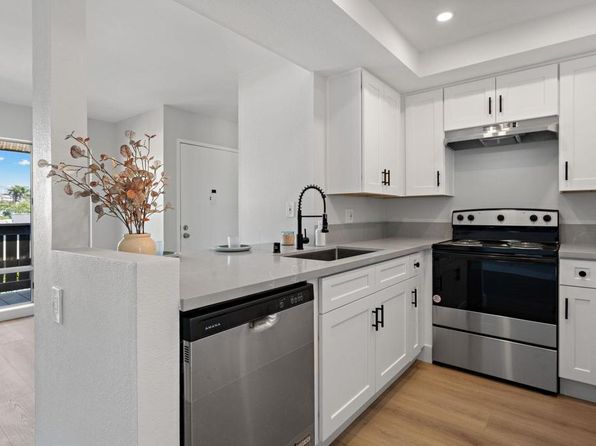 147 W Glaucus St W UNIT D, Encinitas, CA 92024