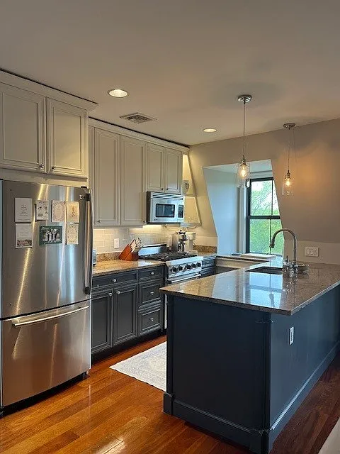 Building Photo - 684 Tremont St #6
