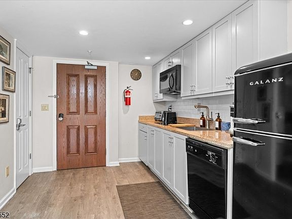 5th image of 200 State Rt 94 Unit 224 BLDG 200 #224
