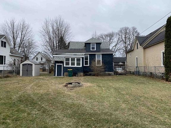 4th image of 1553 Oakes St