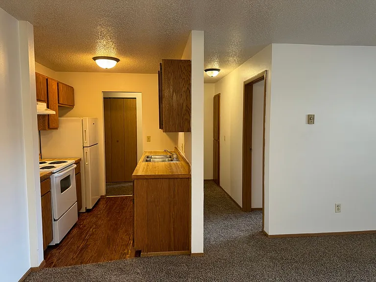 Gatewood Apartments — Photo 41