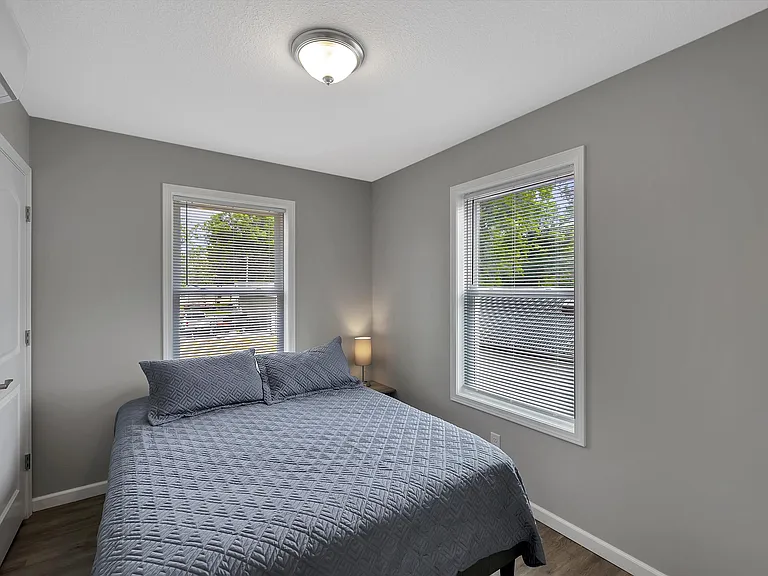 8926 Franklin Ave #B — Photo 7