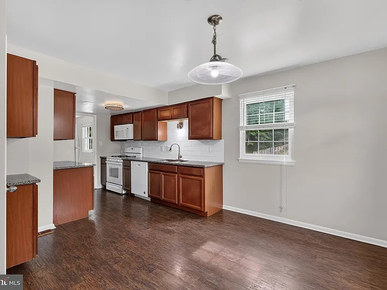 15063 Cherrydale Dr — Photo 4