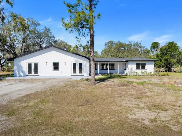 828 Saint Anne Shrine Rd, Lake Wales, FL 33898