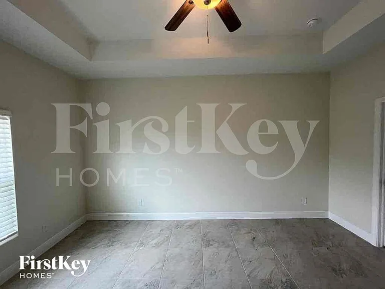 633 NW 28th St — Photo 12