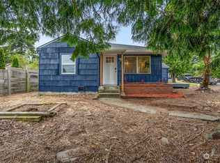 154 NE 115th St, Seattle, WA 98125