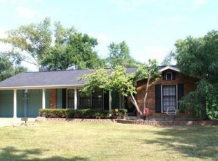 10538 Hackamore Ln, Saint Louis, MO