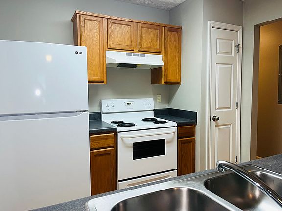 5th image of 105 Granite St #A
