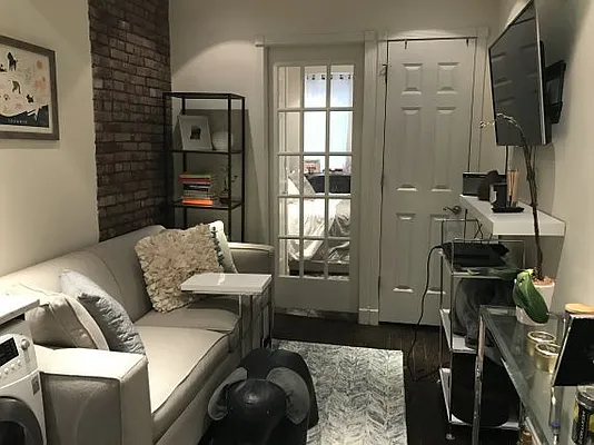 Rented by Voro New York | media 16