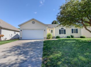 754 Gunnar Ln, Forsyth, IL 62535