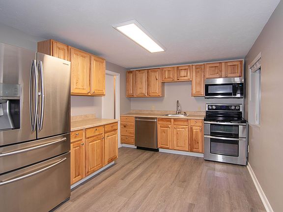 2nd image of 1426 S McHenry Dr #B