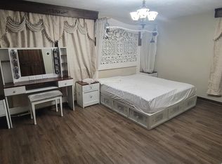 228 Acrebrook Dr, Northampton, MA 01062