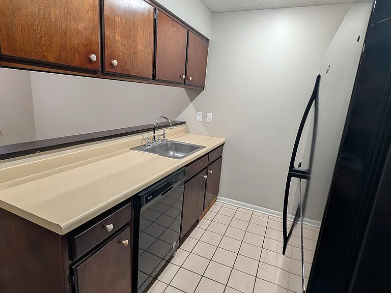 1656 W Matthews Ave #3 — Photo 9
