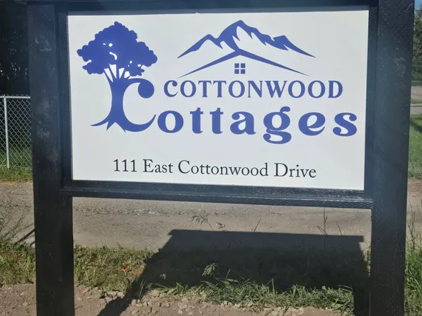 111 E Cottonwood Dr, Kalispell, MT
