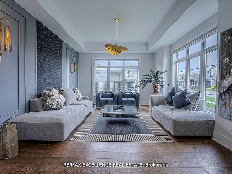301 Somme St — Photo 6