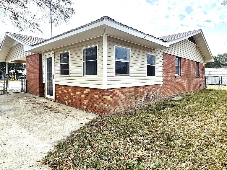 212 Maple Dr — Photo 14
