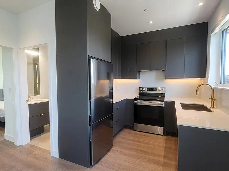 3550 Quesnel Dr #LANEWAY — Photo 4