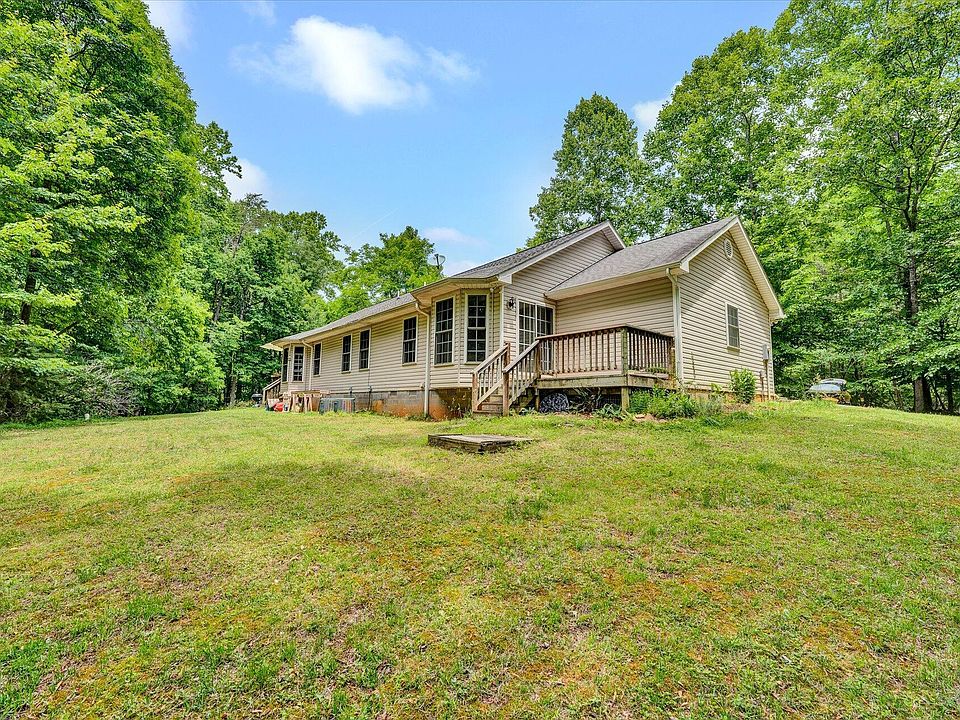 2939 Hickory Cove Ln #2939, Moneta, VA 24121 | Zillow