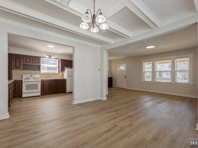 417 3rd Ave, Lyndhurst, NJ, 07071