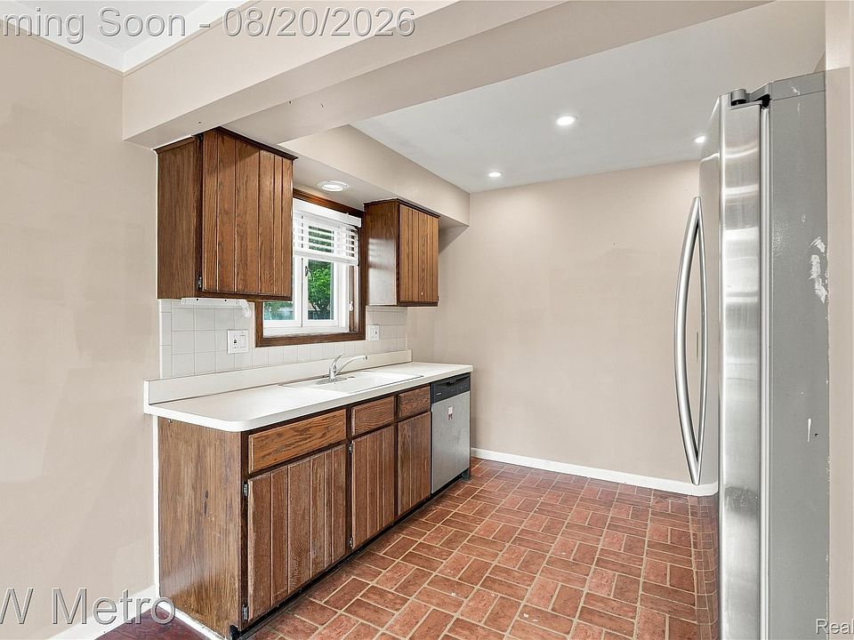 32438 Washington St, photo 9