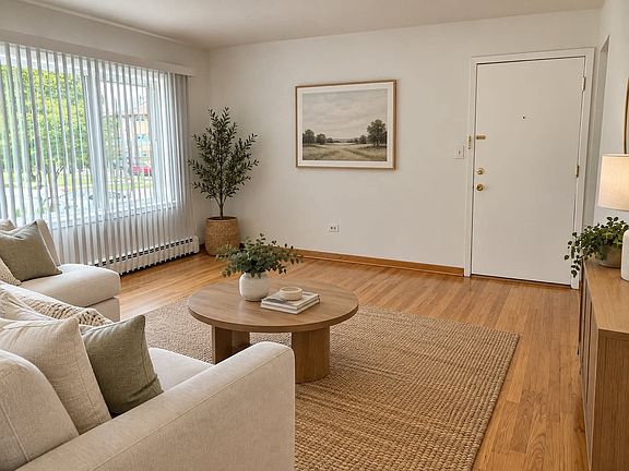 2nd image of 300 W Lincoln Ct APT 3