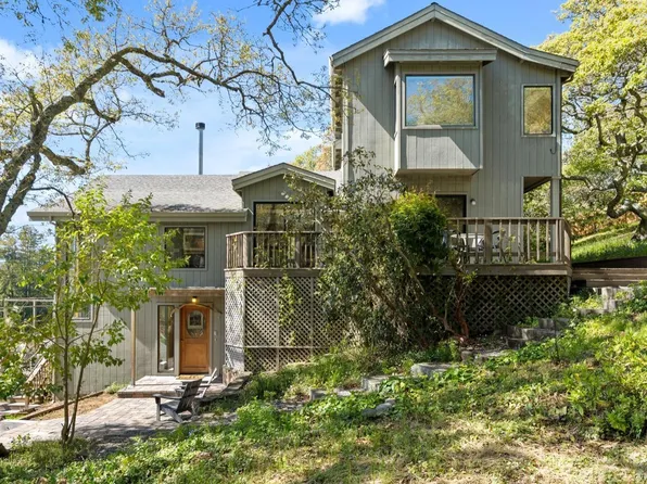 10830 Jack Tar Drive, Sebastopol, CA 95472