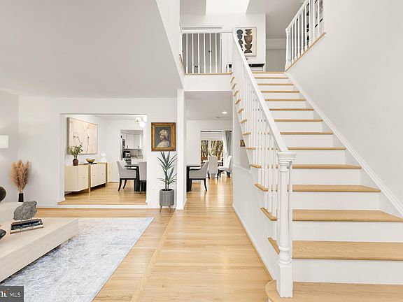 4th image of 10133 Crestberry Pl