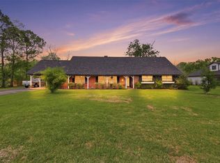 401 Clearview Ave, Friendswood, TX 77546
